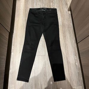 American eagle women’s black skinny jegging size 6 short